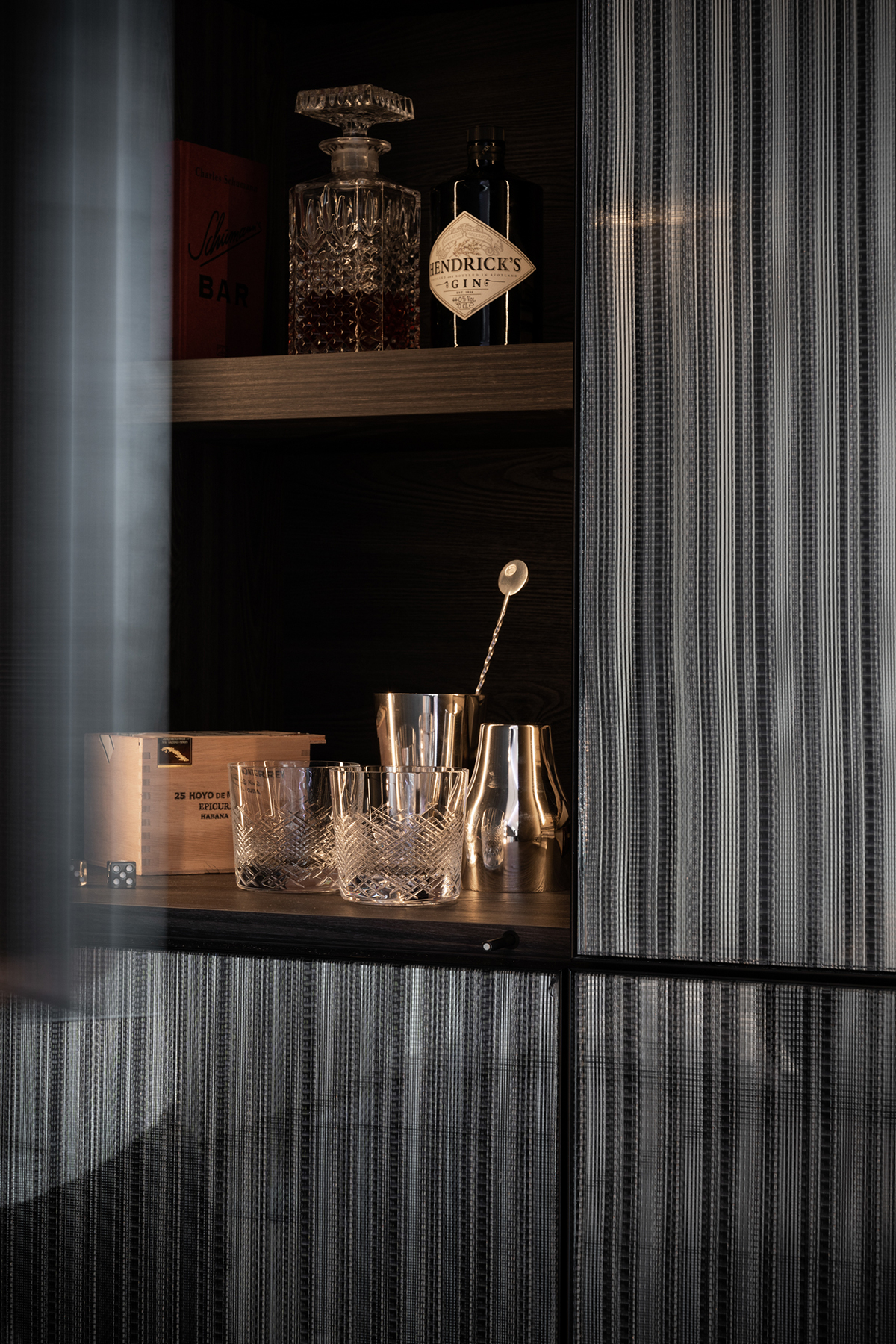 Interior Design Reimann Architecture Luxus Bar Cocktail Glas Mirror